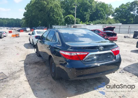 2015 Toyota Camry Le z USA, uszkodzony, nr VIN 4T1BF1FK9FU481367